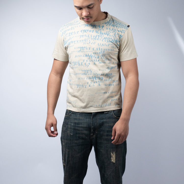 Just Cavalli Y2K Allover Logo T-Shirt – Beige/Hellblau – Größe M